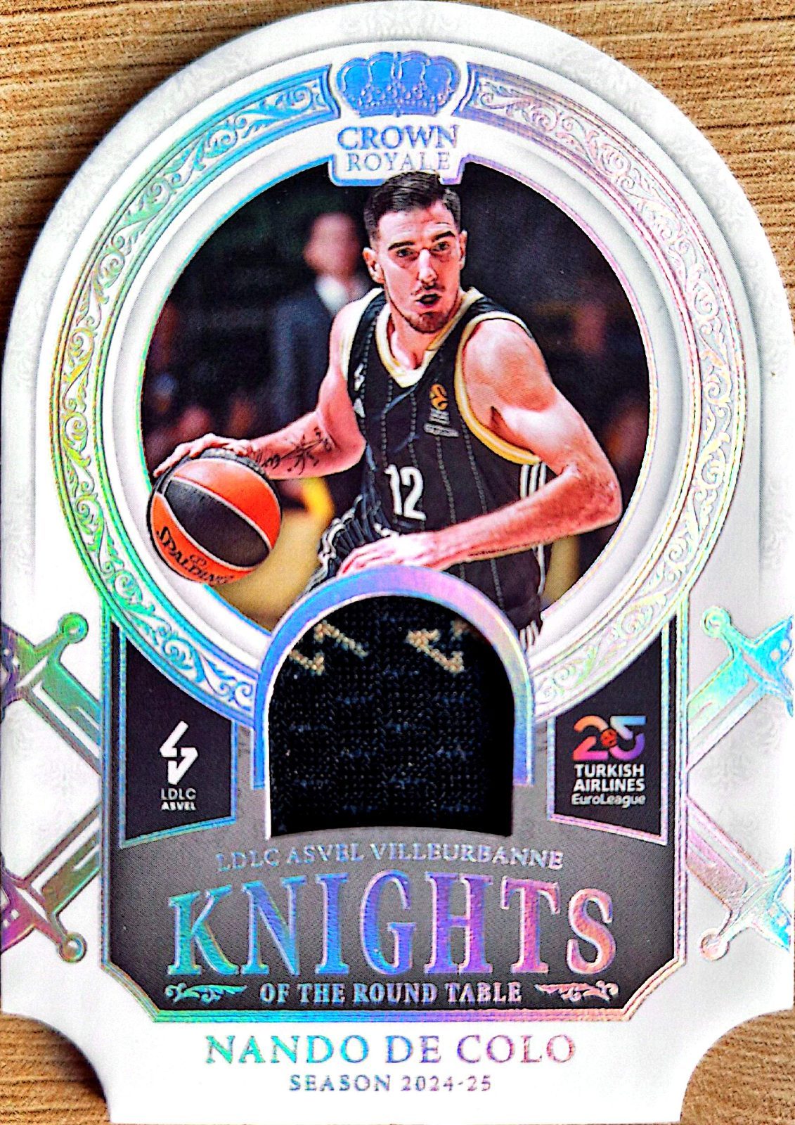 Nando de Colo Panini Crown Royale EuroLeague 2024-25 Knights Parche